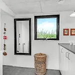 Prázdninový dům 3 Bedroom In *