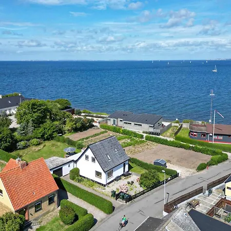 Hébergement de vacances 3 Bedroom In *